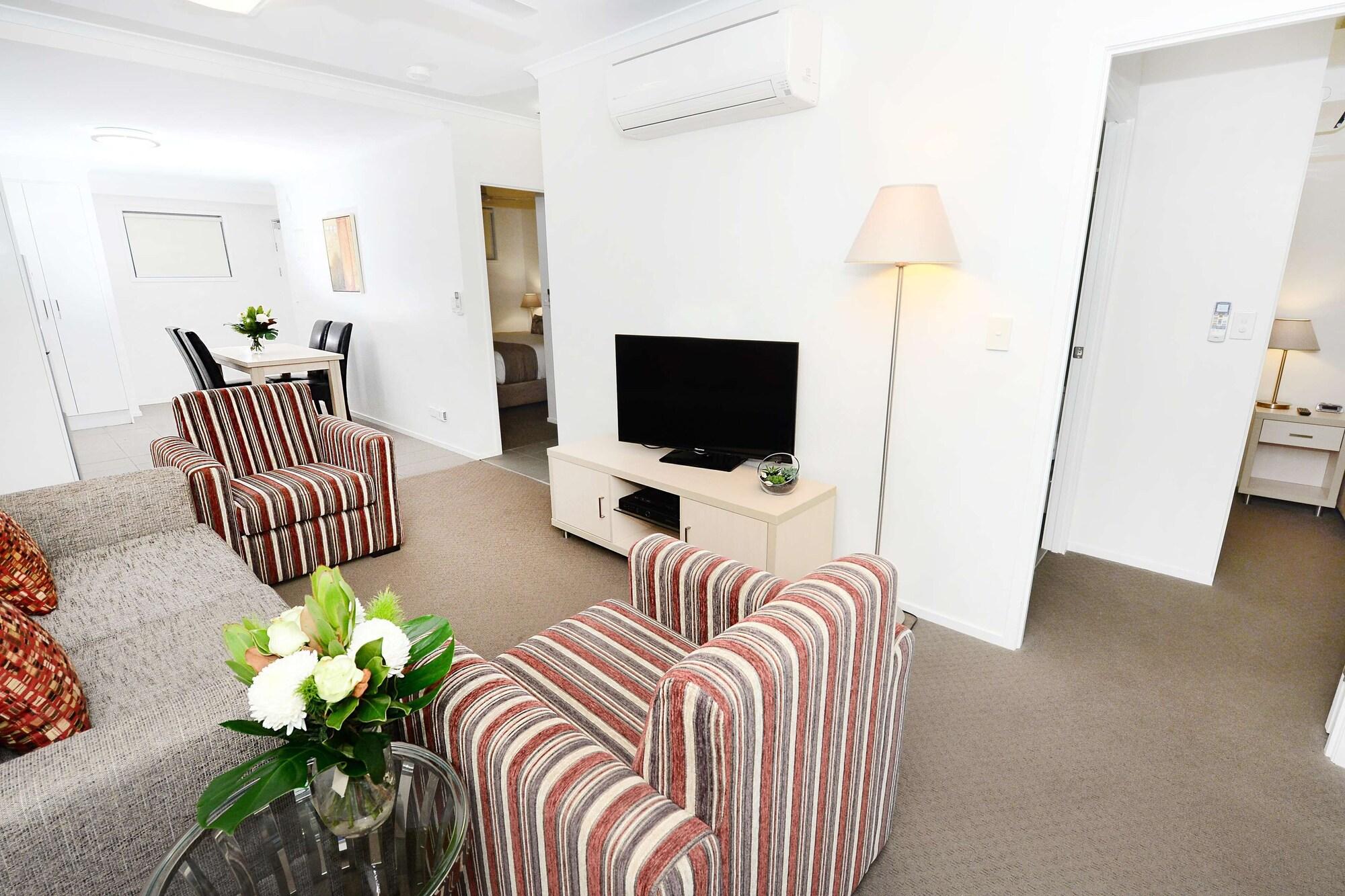 Oaks Moranbah Suites Exterior photo
